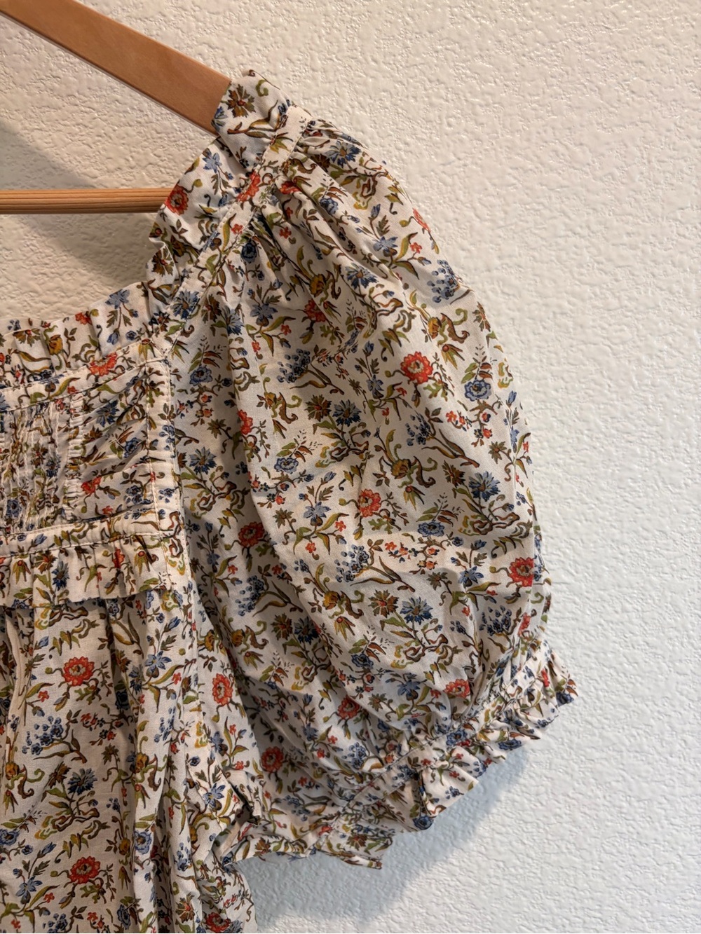 Doen Cream Floral Smocked Square-Neck Blouse - Picture 3 of 9